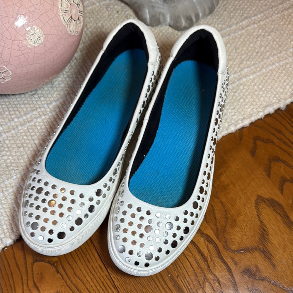 Kenneth Cole Flats